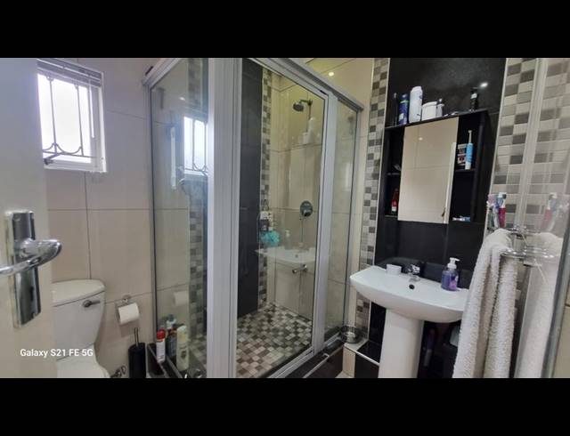 3 BEDROOM PROPERTY TO RENT IN OVERPORT